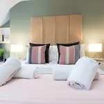 Huge 12 Bedroom Sleep 24 Luxury With 2 Hot Tubs